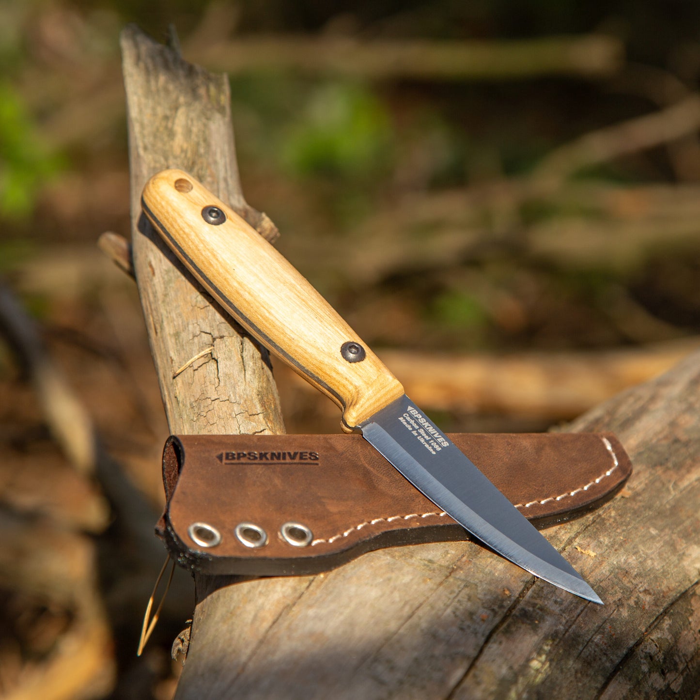 Camping Knife with wooden handle and leather sheath puuko