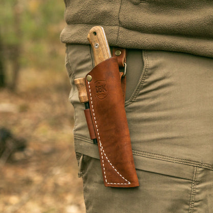 Knife with Leather Sheath and Firestarter
